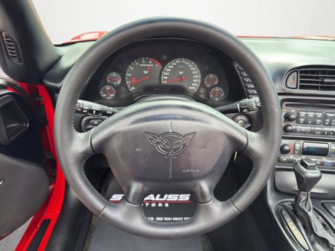 Used 2000 Chevrolet Corvette Convertible w/ Memory Pkg image 16