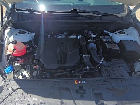 Used 2022 Hyundai Santa Fe Limited FWD image 11