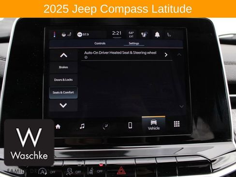 Used 2025 Jeep Compass Latitude AWD/4WD image 49