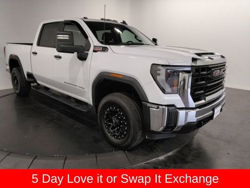 Used 2024 GMC Sierra 3500 Pro image 3