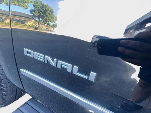 Used 2015 GMC Yukon XL Denali w/ Touring Package AWD/4WD image 14