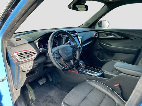 Used 2023 Chevrolet TrailBlazer RS w/ Sun and Liftgate Package AWD/4WD image 9
