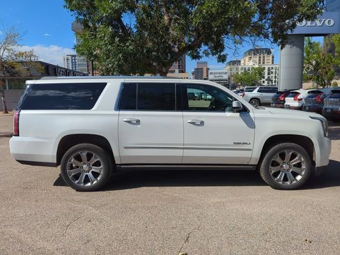 Used 2017 GMC Yukon XL Denali w/ Open Road Package AWD/4WD image 8