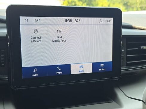 Used 2023 Ford Explorer XLT RWD image 31
