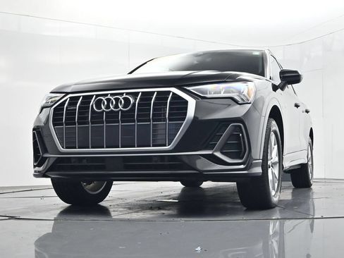 Used 2025 Audi Q3 2.0T Premium AWD/4WD image 36