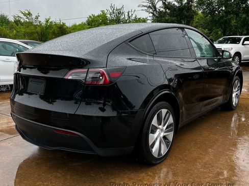 Used 2024 Tesla Model Y 2WD image 6