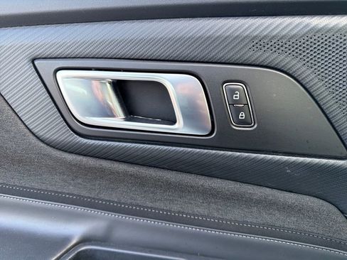 Used 2024 Ford Mustang Convertible RWD image 20