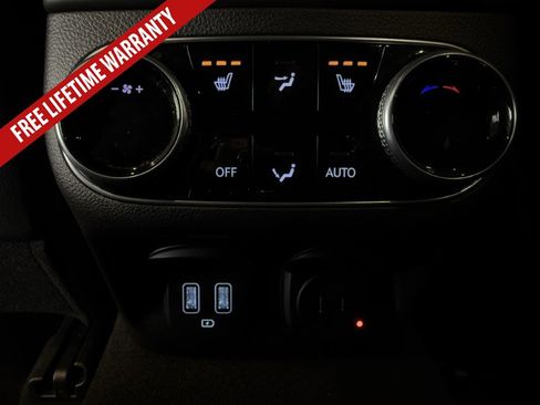 Used 2024 Genesis GV70 3.5T Sport w/ Sport Prestige Package AWD/4WD image 41