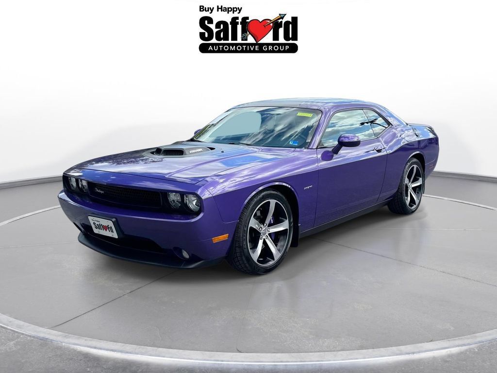 Used 2014 Dodge Challenger R/T RWD image 1