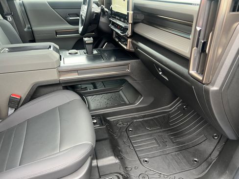 Certified 2025 GMC Hummer EV 3X image 22