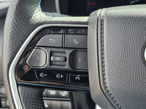 Used 2022 Toyota Tundra Platinum w/ Advanced Package image 19