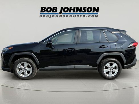 Used 2021 Toyota RAV4 XLE AWD/4WD image 12
