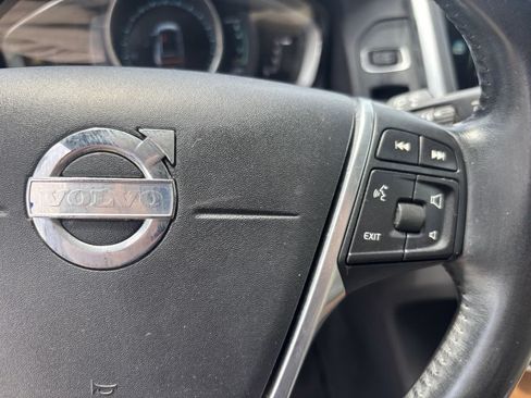 Used 2015 Volvo XC60 T5 Platinum FWD image 32