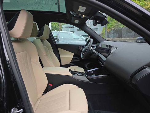 Used 2026 BMW X3 xDrive30i w/ Premium Package AWD/4WD image 10