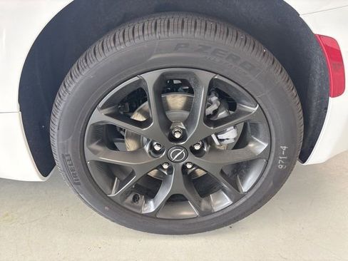 New 2026 Chrysler Pacifica Limited w/ S Appearance Package image 5