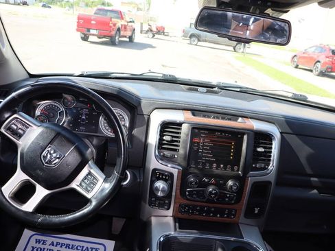 Used 2016 RAM 1500 Laramie w/ Convenience Group AWD/4WD image 7