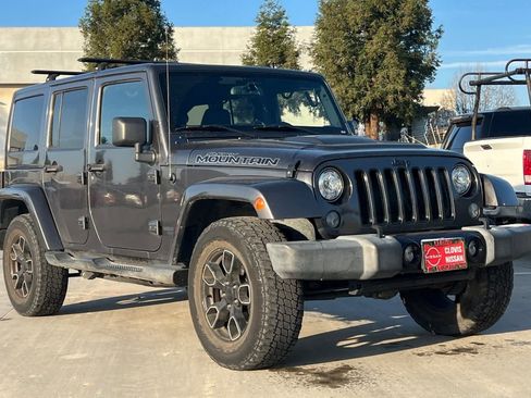 Used 2017 Jeep Wrangler Unlimited Sahara image 10