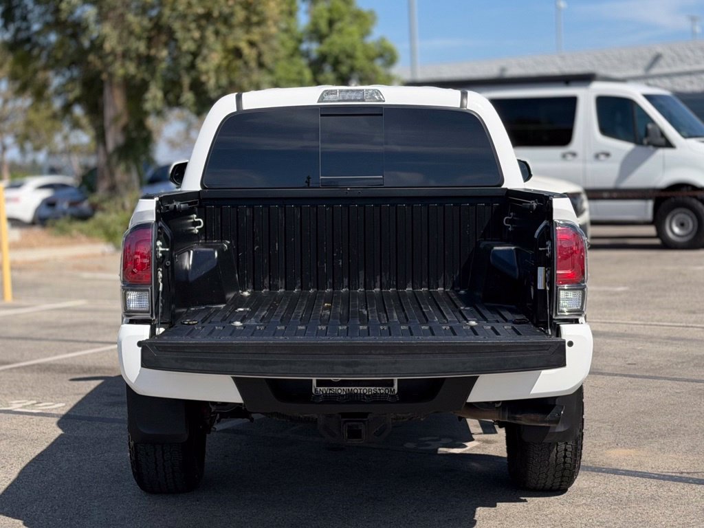 Used 2023 Toyota Tacoma TRD Pro AWD/4WD image 9