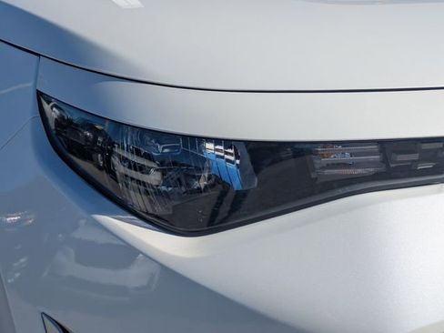 Used 2025 Kia Soul LX image 9