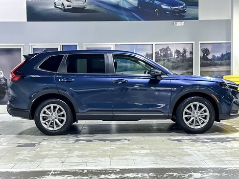 Certified 2025 Honda CR-V EX image 7