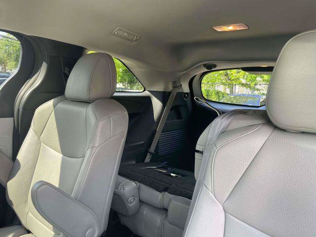 Certified 2025 Toyota Sienna XLE FWD image 14