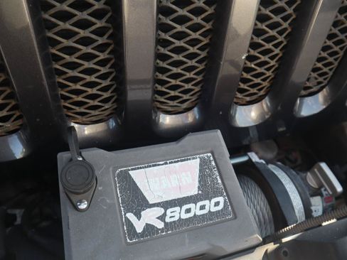 Used 2017 Jeep Wrangler Unlimited Rubicon w/ Cold Weather Group AWD/4WD image 40