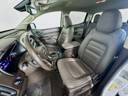 Used 2022 GMC Canyon Denali image 13