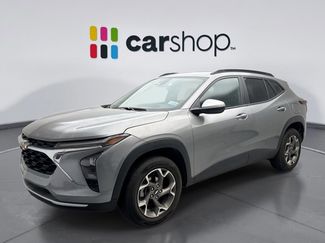 Used 2025 Chevrolet Trax LT video 1