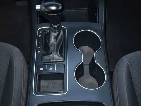 Used 2018 Kia Sorento LX image 17