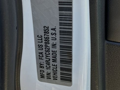 New 2023 Jeep Grand Cherokee Trailhawk image 28