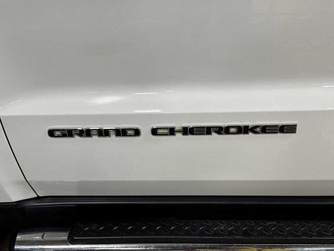 Used 2019 Jeep Grand Cherokee Limited AWD/4WD image 27