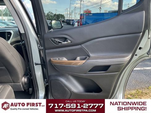 Used 2023 GMC Acadia SLE w/ Driver Convenience Package AWD/4WD image 17