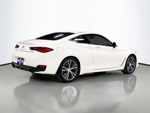 Used 2017 INFINITI Q60 w/ Premium Plus Package 2.0T image 7