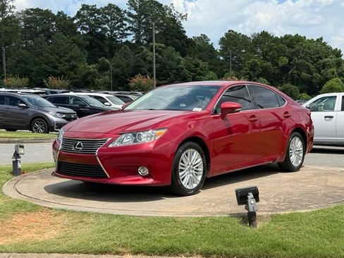 Used 2015 Lexus ES 350 w/ Luxury Package FWD image 3