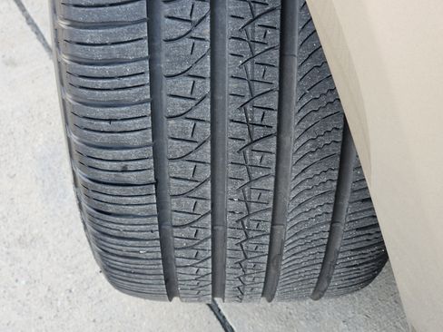 Used 2024 Land Rover Range Rover Long Wheelbase SE image 12