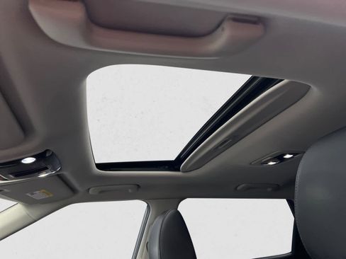 Certified 2021 Kia Seltos EX image 18