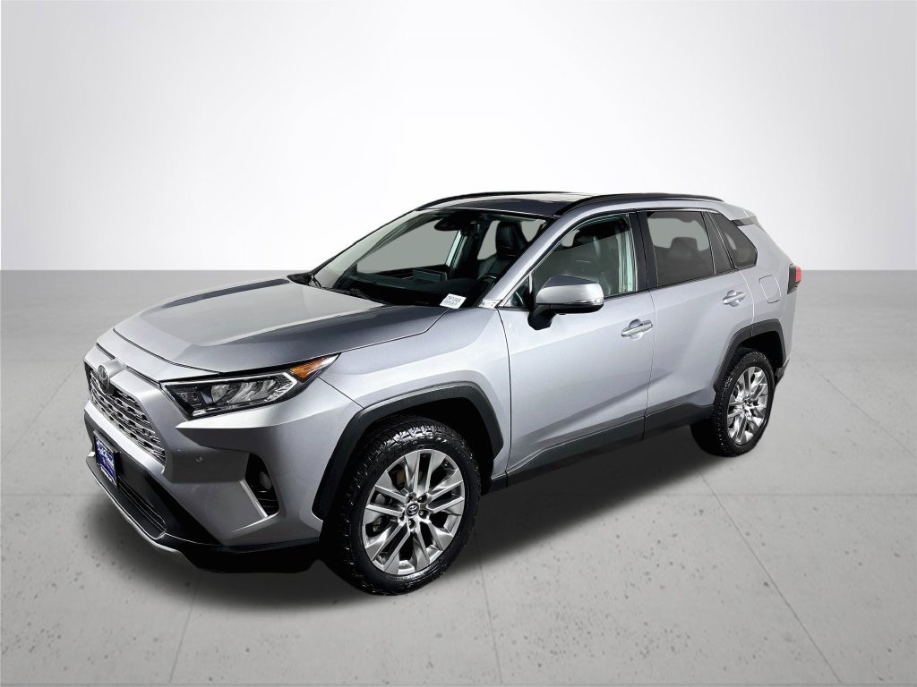 Used 2019 Toyota RAV4 Limited FWD image 2