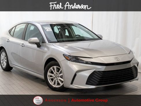 Used 2025 Toyota Camry LE FWD image 1