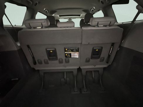 Used 2020 Toyota Sienna XLE w/ XLE Navigation Package AWD/4WD image 22