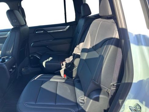 New 2026 GMC Acadia Elevation w/ Elevation Premium Package FWD image 15