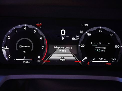Certified 2025 Toyota 4Runner TRD Off-Road Premium AWD/4WD image 42