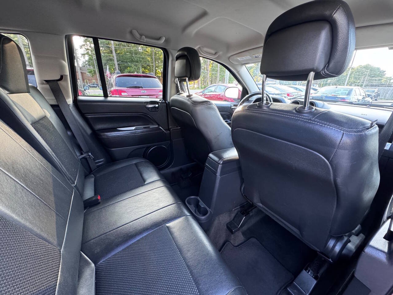 Used 2016 Jeep Compass Latitude AWD/4WD image 7