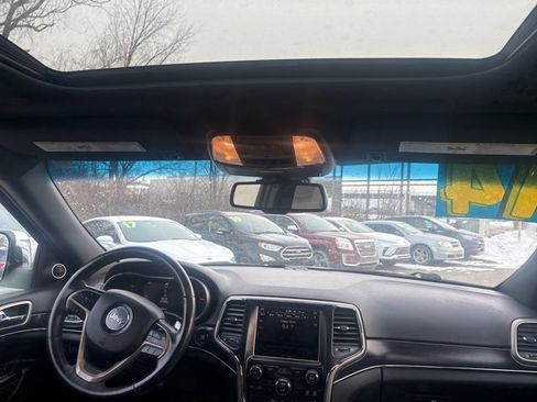 Used 2014 Jeep Grand Cherokee Limited w/ Trailer Tow Group IV image 12