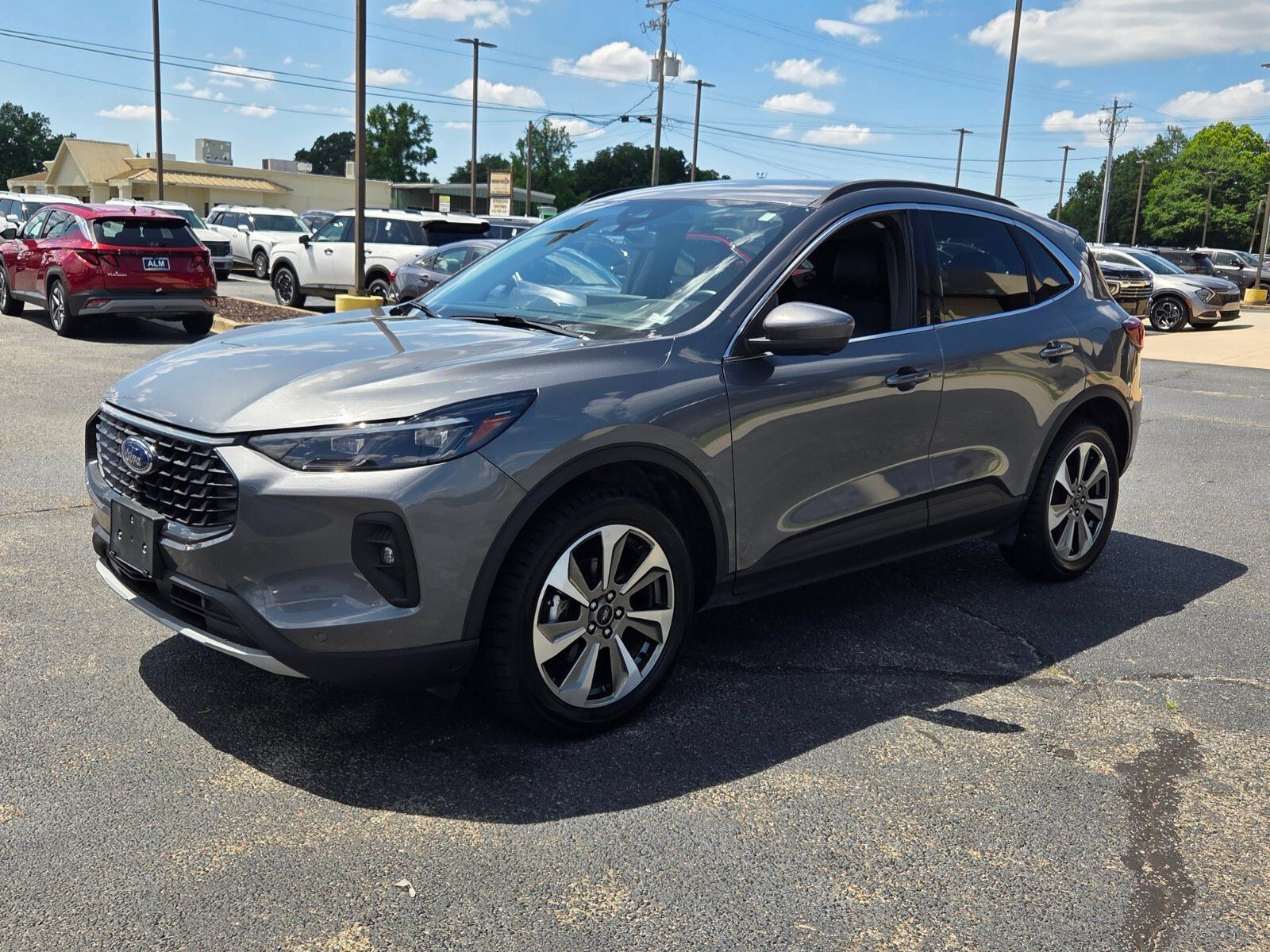 Used 2024 Ford Escape Platinum AWD/4WD image 3