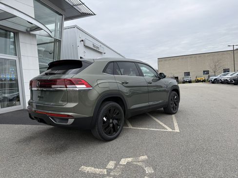 New 2026 Volkswagen Atlas Cross Sport SE image 4