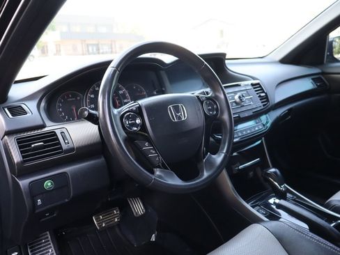 Used 2016 Honda Accord Sport image 15