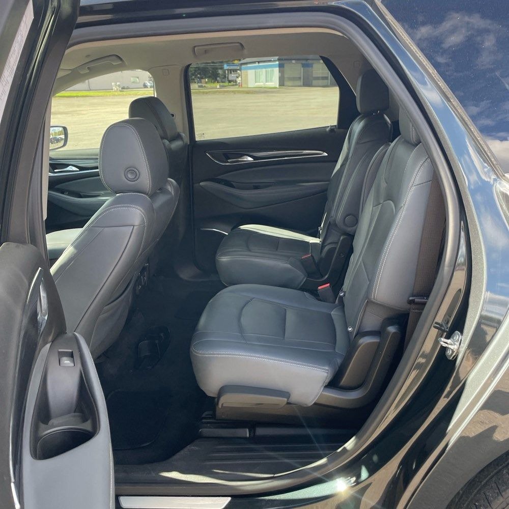 Used 2019 Buick Enclave Essence AWD/4WD image 11