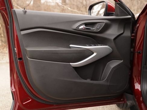 Used 2024 Chevrolet Trax LS w/ LS Convenience Package image 20