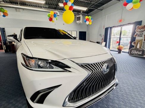 Used 2021 Lexus ES 250 w/ Premium Package AWD/4WD image 5