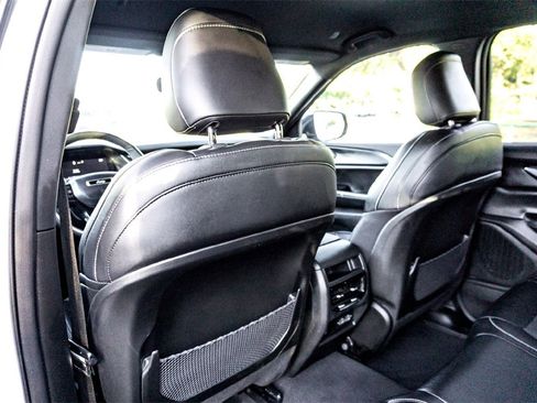 Used 2024 Jeep Grand Cherokee Altitude image 28